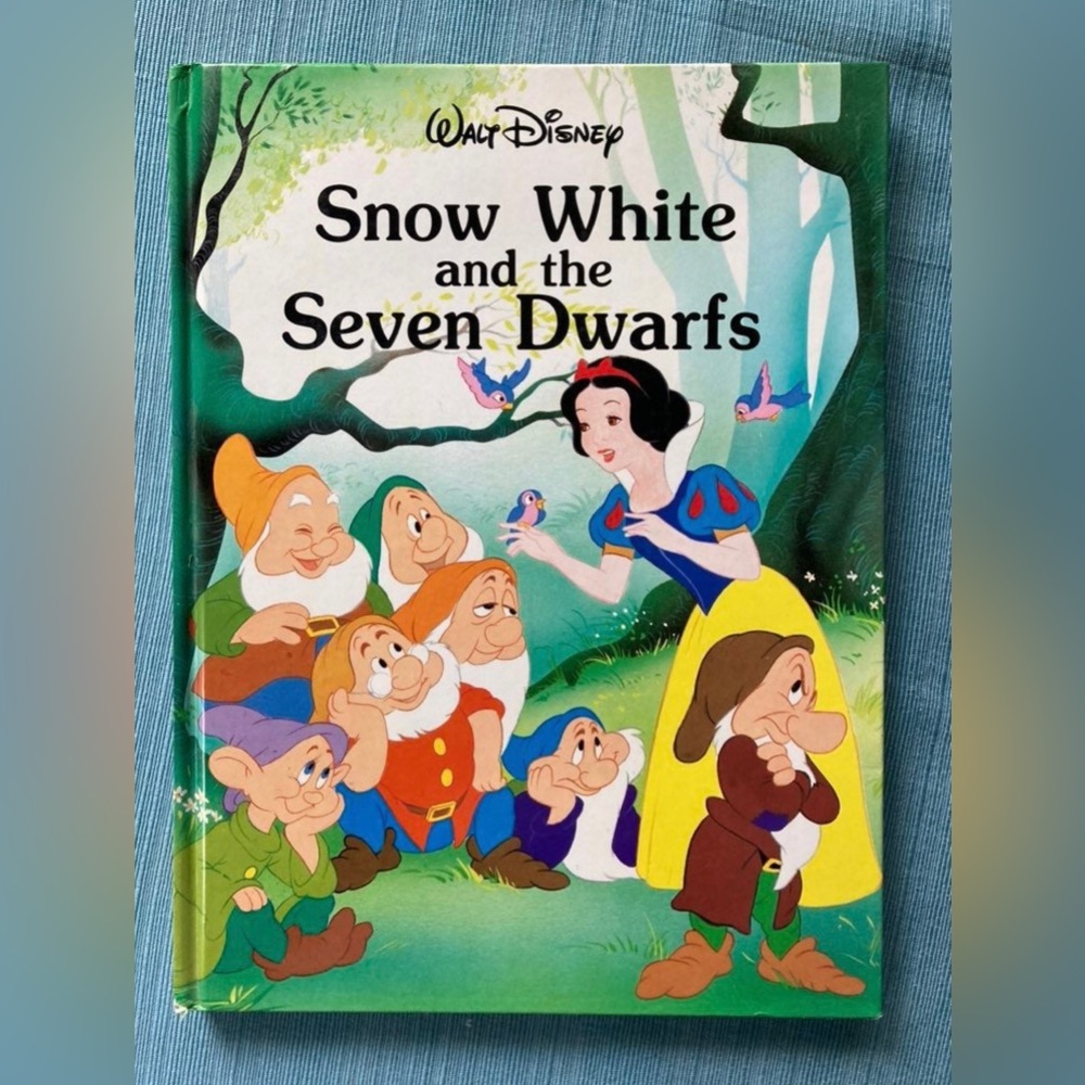 - Vintage Large Disney Snow White and the Seven Dwarves Hardback Book